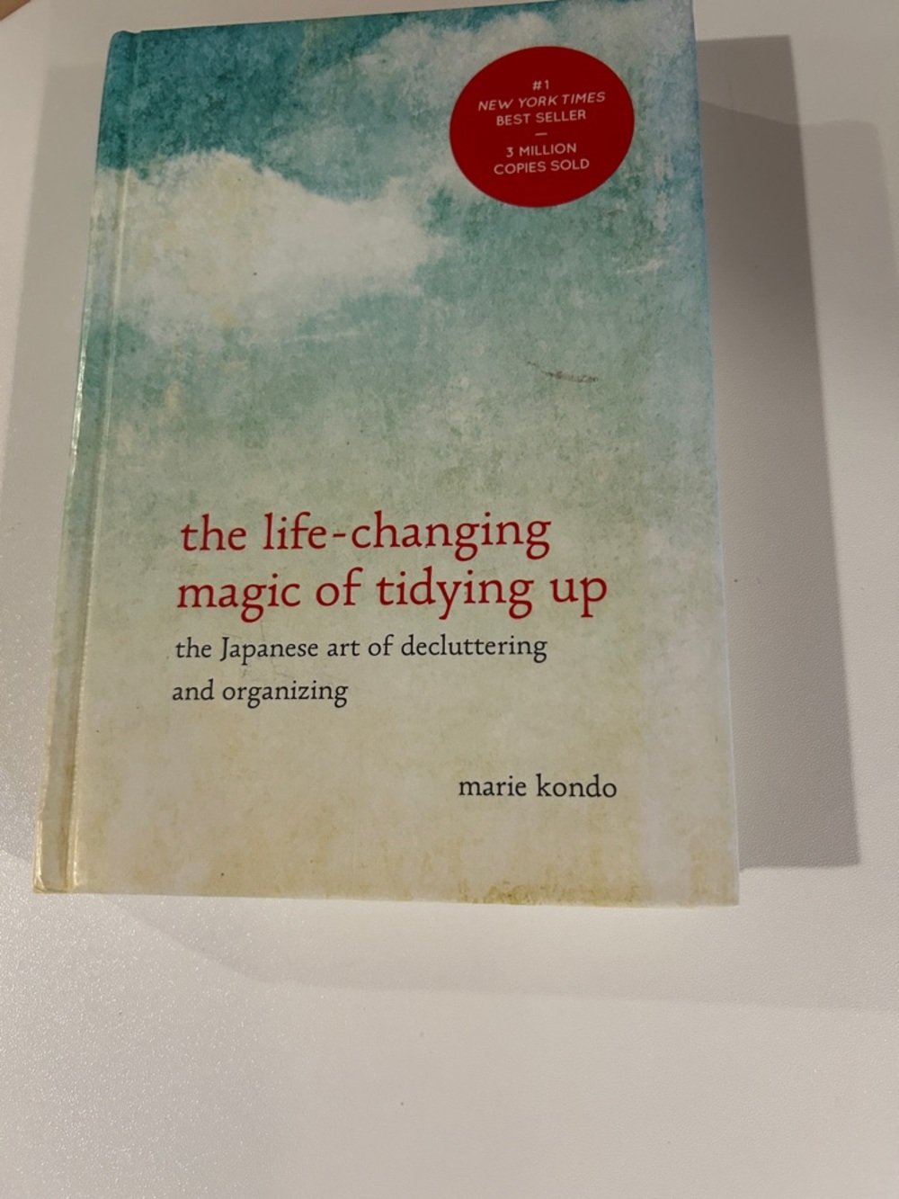 The Life-Changing Magic of Tidying Up - Blue/White Cover